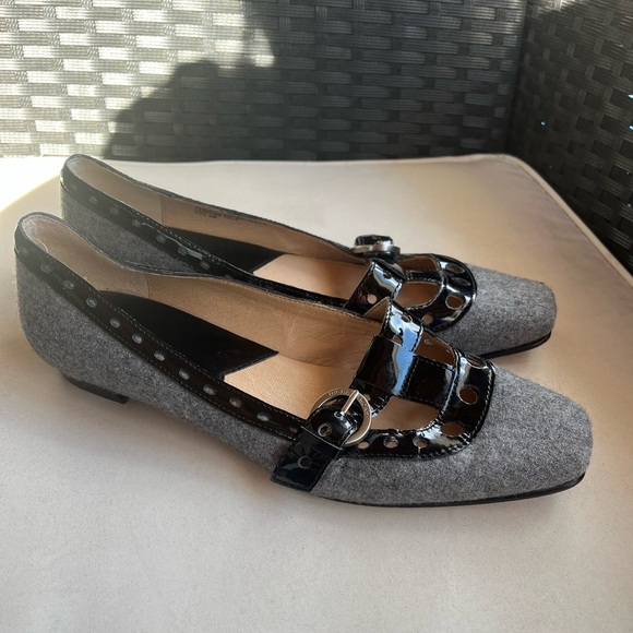 Michael Kors Women’s Grey Wool and Leather Mary‎ Jane Buckle Flats Size 8 - Picture 1 of 8